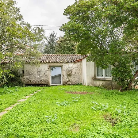 Maison Charmante à La Bretonnière-la-claye Avec Jardin Clos La Claye